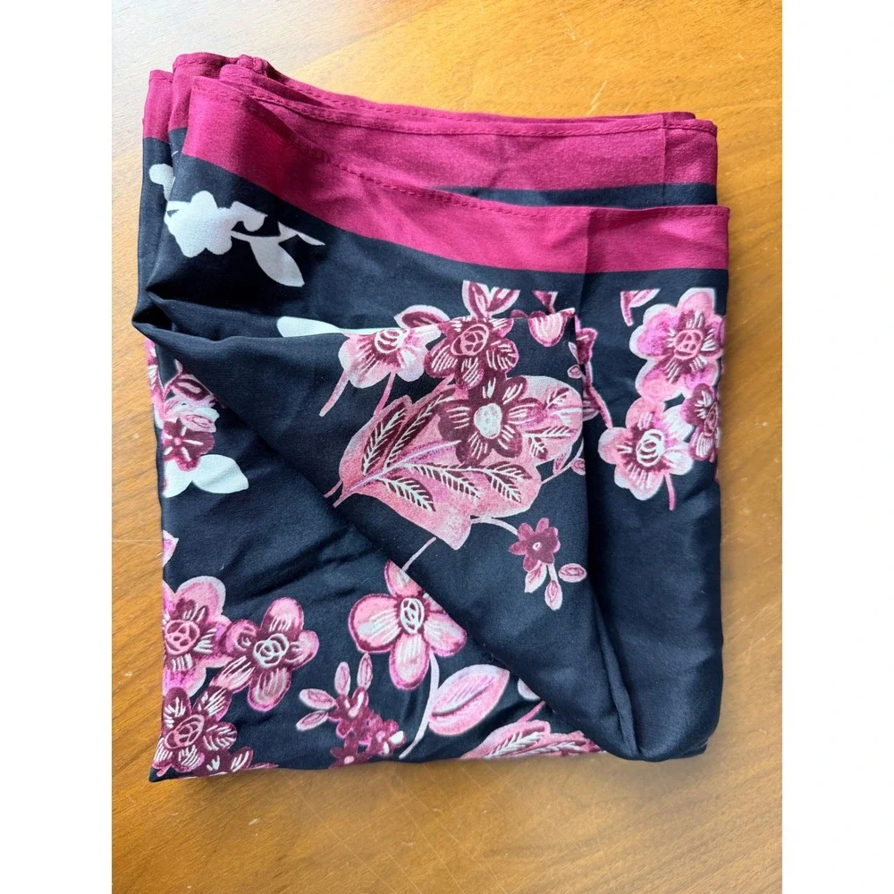 J Jill Wearever Collection Black‎ Floral 100% Silk Infinity Scarf Loop Wrap